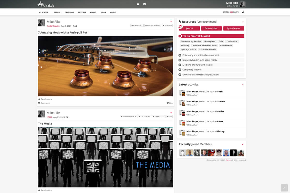 VajraLab Free Social Media